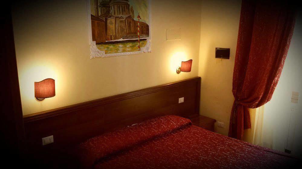 B&B Rudy Center Roma Eksteriør bilde